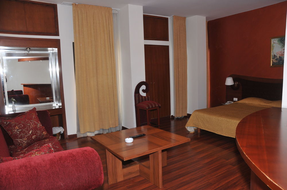 Legend Hotel Bejrut Zewnętrze zdjęcie